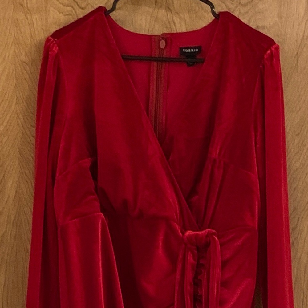 ✨ 3x HP ✨ Worn Once ✨ Velvet High Slit Dress ✨ - Picture 3 of 8